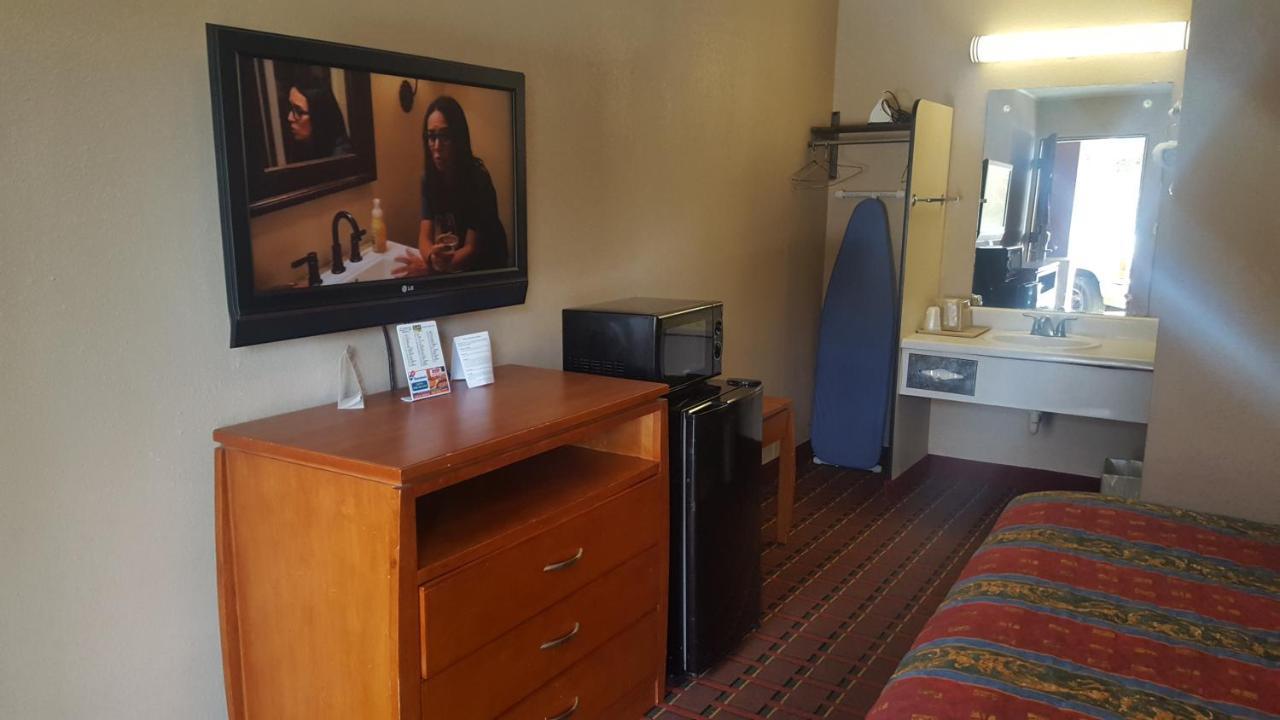 Scottish Inn Ноксвілл Екстер'єр фото